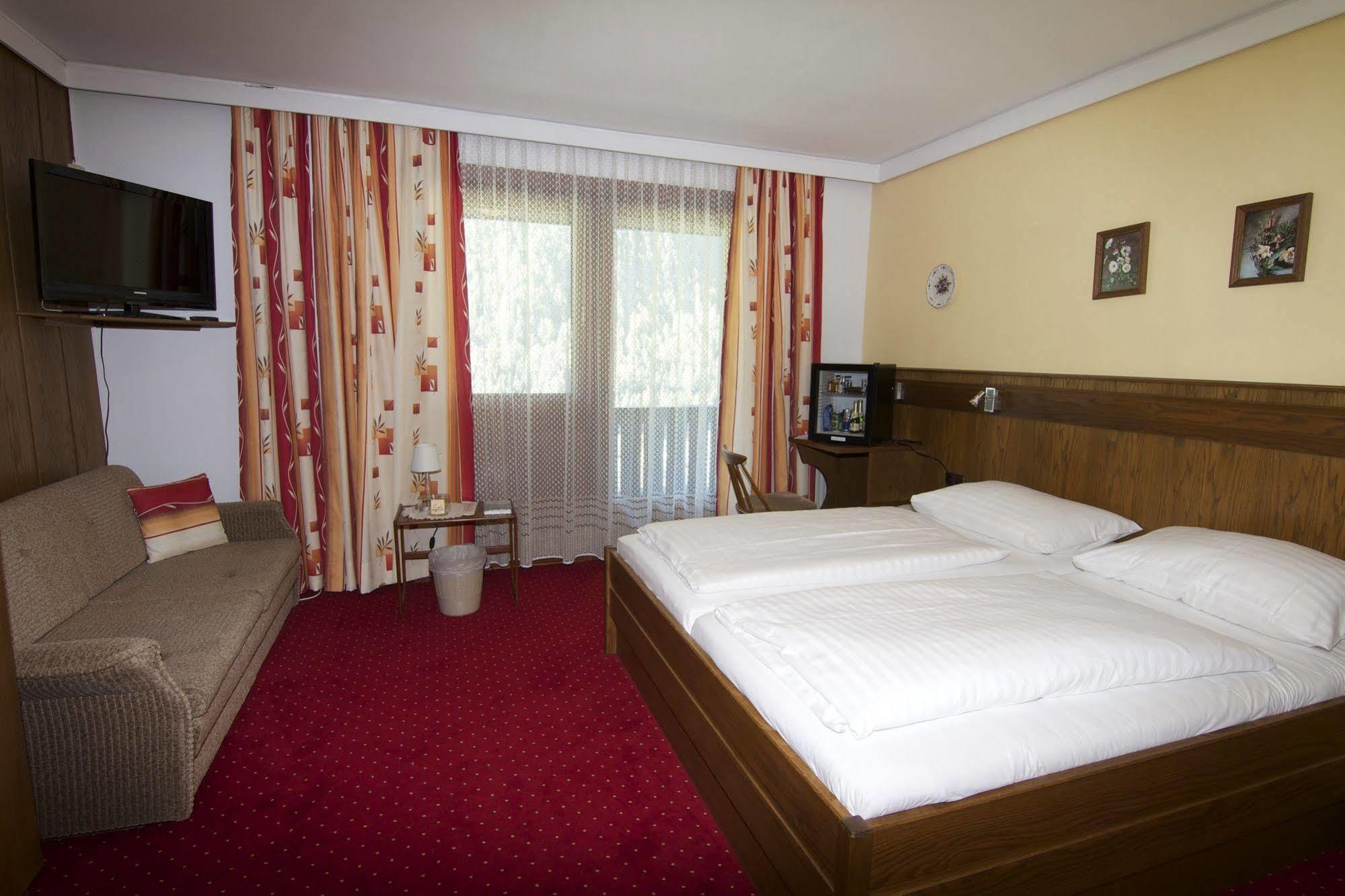Hotel Rupertihaus Heiligenblut Extérieur photo