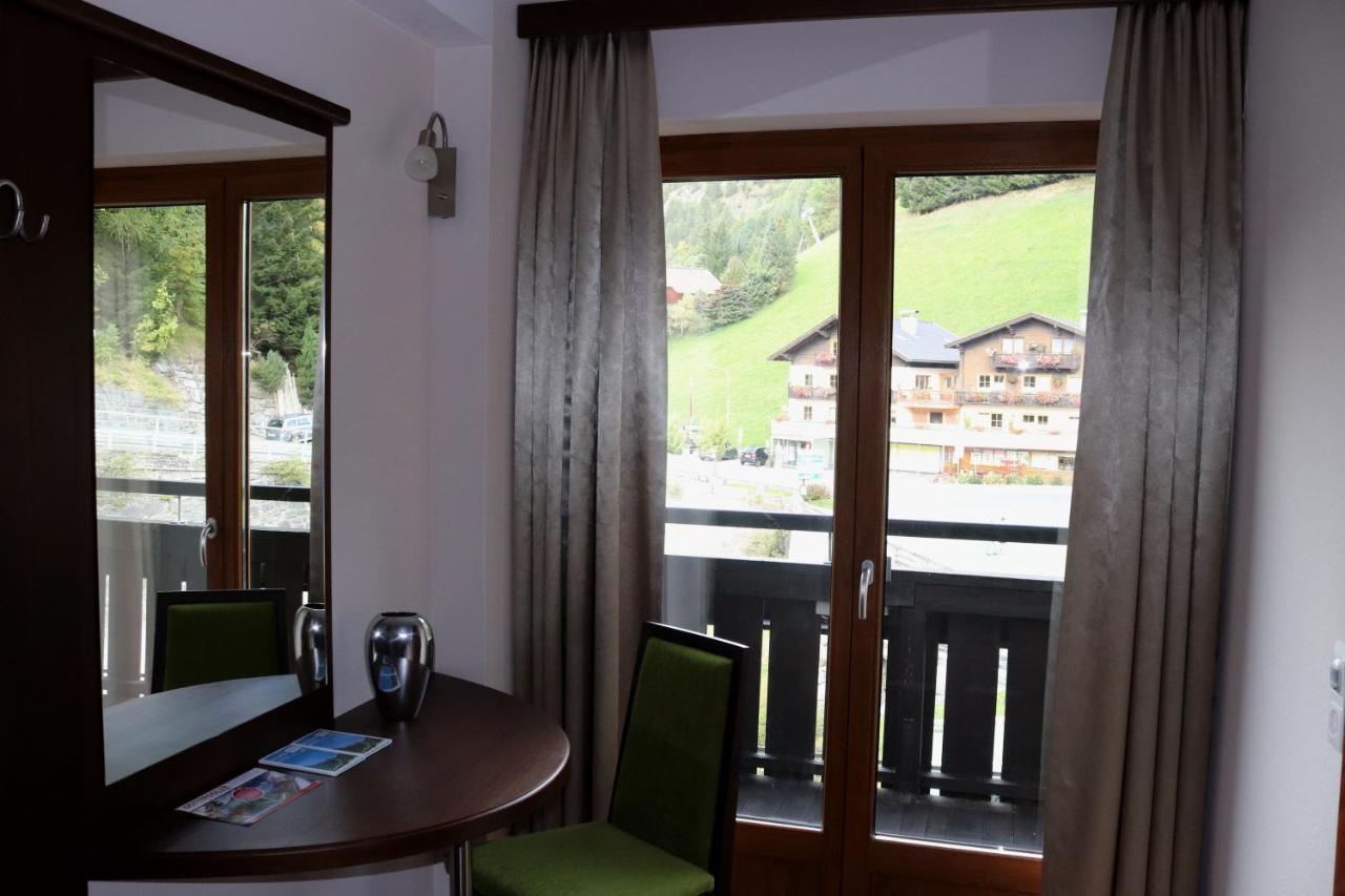 Hotel Rupertihaus Heiligenblut Extérieur photo